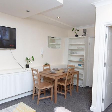 Evergreen Apartments-Flat 7, Лондон Екстериор снимка